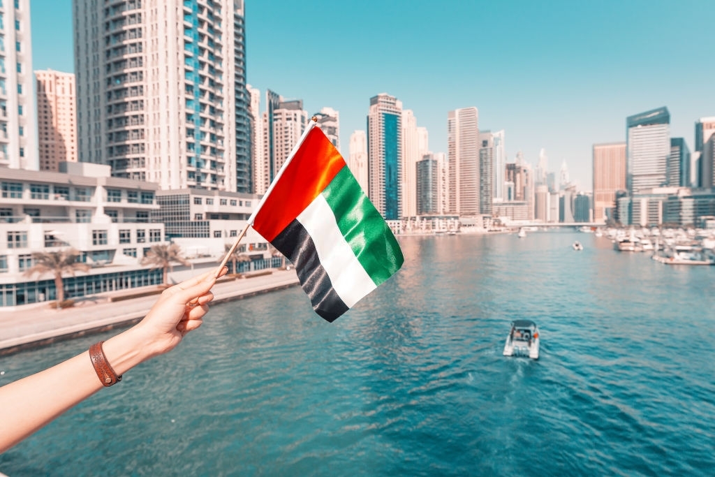 Uni Emirat Arab Bebaskan Miras dan Kumpul Kebo