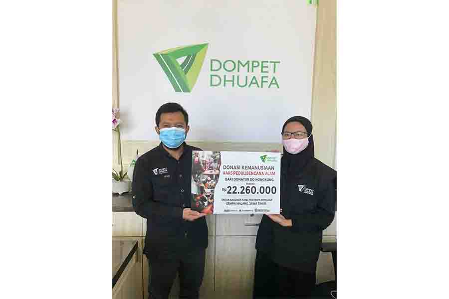 Donasi kemanusiaan dari para donatur di Hong Kong untuk penyintas bencana gempa bumi Malang disalurkan DDHK melalui Dompet Dhuafa Jawa Timur.