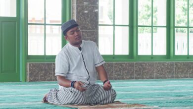 The Nature of the Prophet's Prayer: Sitting Tasyahud End (9)