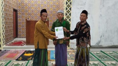 DDHK Santuni Fakir Miskin dan Jompo di Bandung, Bantu Masjid dan Lembaga Pendidikan di Tegal dan Kediri