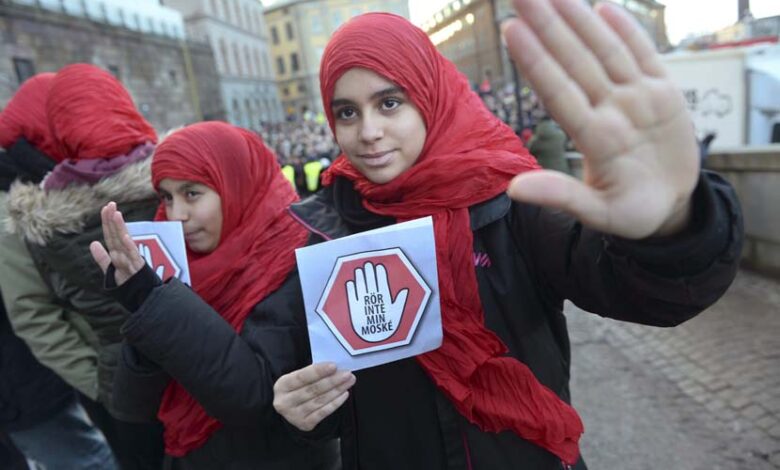 在瑞典，穆斯林认为他们和伊斯兰教经常被视为问题。
