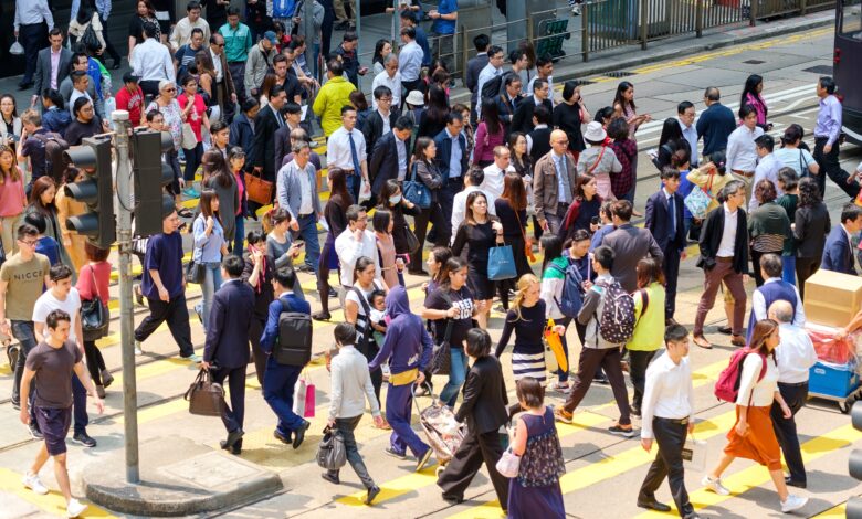 香港人口接近7,5万