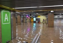 Hong Kong dilanda banjir besar.