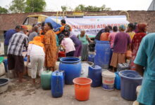 Bantu Masyarakat Kekeringan, DDHK Salurkan Air Bersih di Grobogan dan Blora