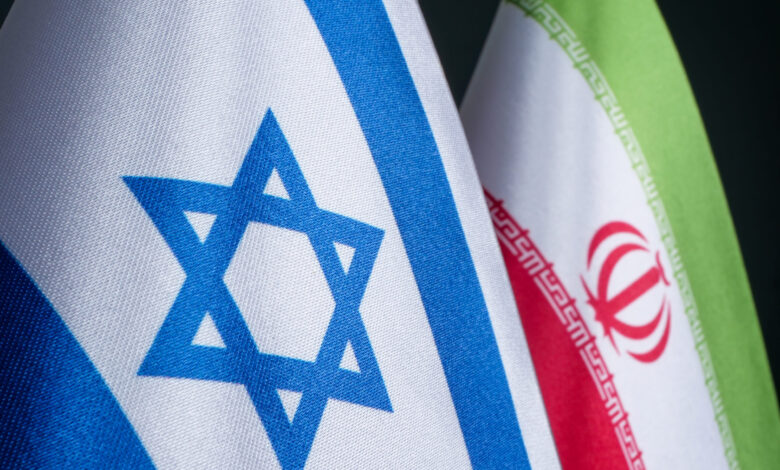 L’Iran tire des centaines de drones et de roquettes sur Israël