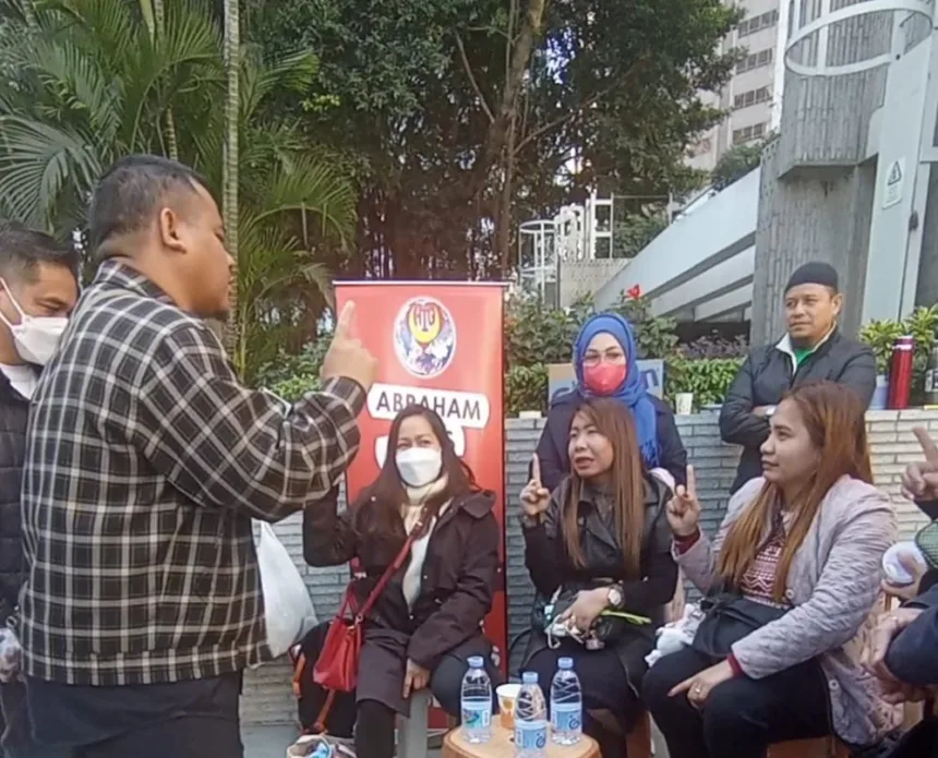 Dai Ambassador DDHK Ikut Bimbing 9 Muallaf Bersyahadat di Hong Kong