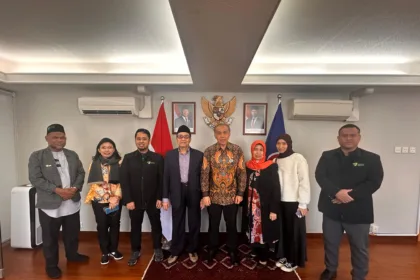 Ketua Dewan Pengawas Syariah Dompet Dhuafa Prof Amin Suma Kunjungi KJRI Hong Kong