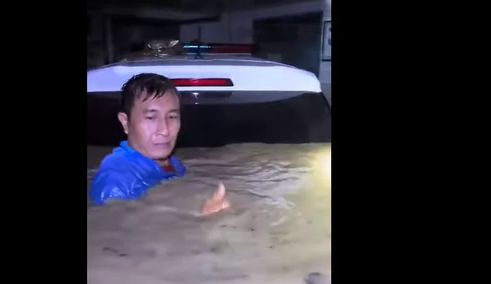 Situasi kala banjir melanda wilayah Patebon, Kendal