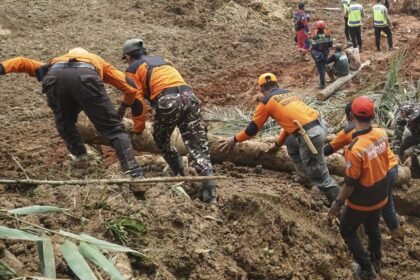Cilacap Berduka: 2 Meninggal, 21 Hilang Akibat Longsor