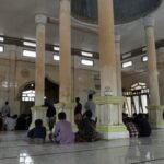Relawan DD Bantu Bersihkan Masjid, Warga Sekumur di Aceh Tamiang Bisa Sholat Jumat