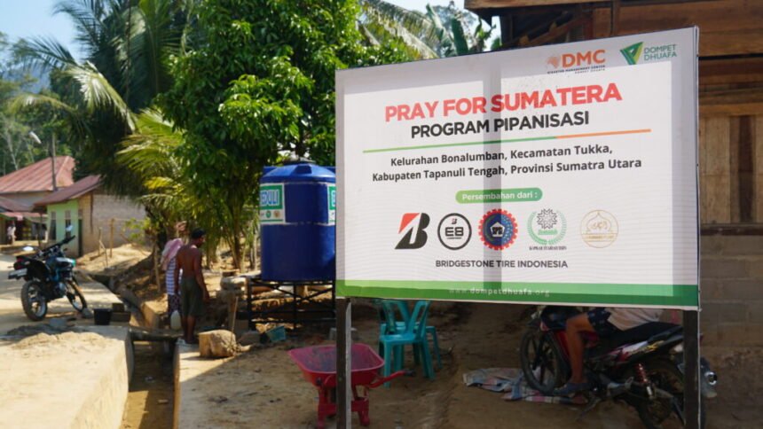 DMC Dompet Dhuafa Bangun Pipanisasi, Salurkan Air Bersih untuk Penyintas Banjir di Tapanuli Tengah
