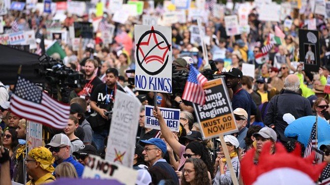 Marah dengan Kebijakan Trump dan Tolak Gaya Kepemimpinannya, Jutaan Warga AS Aksi Demonstrasi