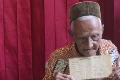 Nyak Sandang, Warga Aceh Penyumbang Dana Pembelian Pesawat Pertama RI Wafat