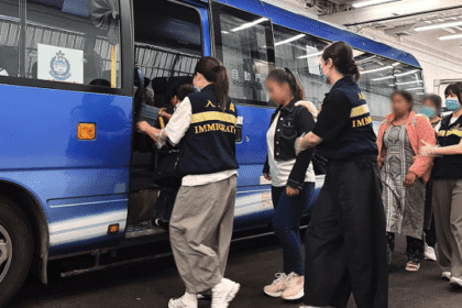 Soroti Tren Penyalahgunaan Klaim Suaka, Imigrasi Hong Kong Deportasi 35 Mantan PRT Asing