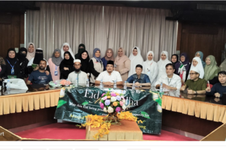 Ustadz May Dedu Ajak Mualaf di Hong Kong untuk Perbanyak Bekal Ilmu