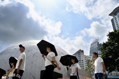 Badai Dolphin Dekati Tiongkok Daratan, Mulai Sabtu Hong Kong Bakal Dianda Gelombang Panas Ekstrem