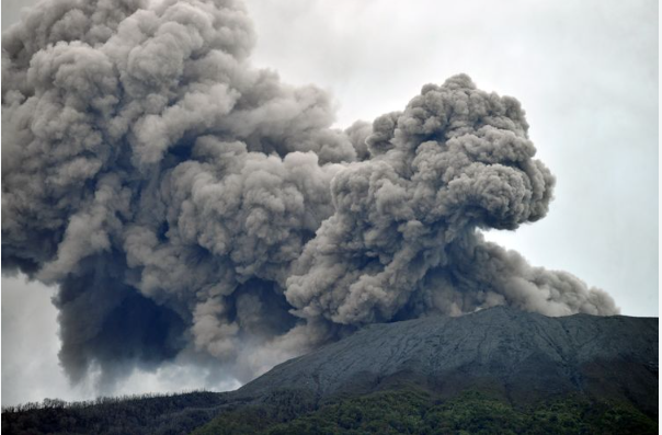 Ahad Pagi, 4 Gunung Api di Indonesia Erupsi Bersamaan